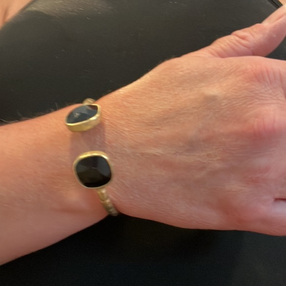 Gold and black stone bangle bracelet - Picture 2 of 2